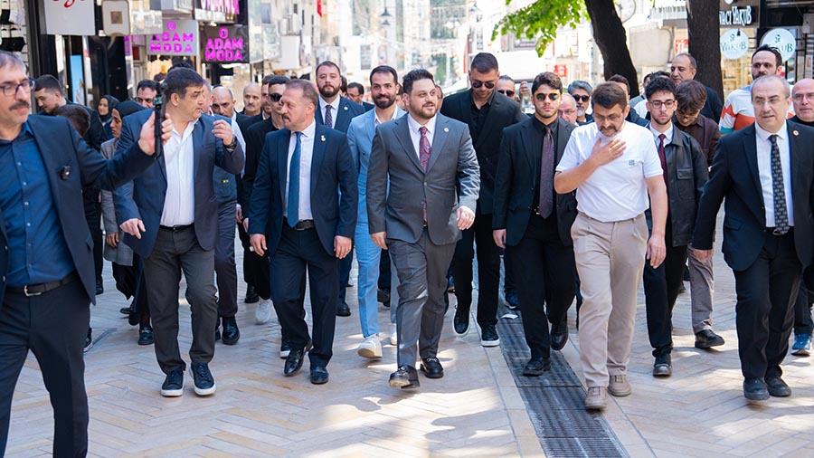 “İnsanı yaşat ki devlet yaşasın”